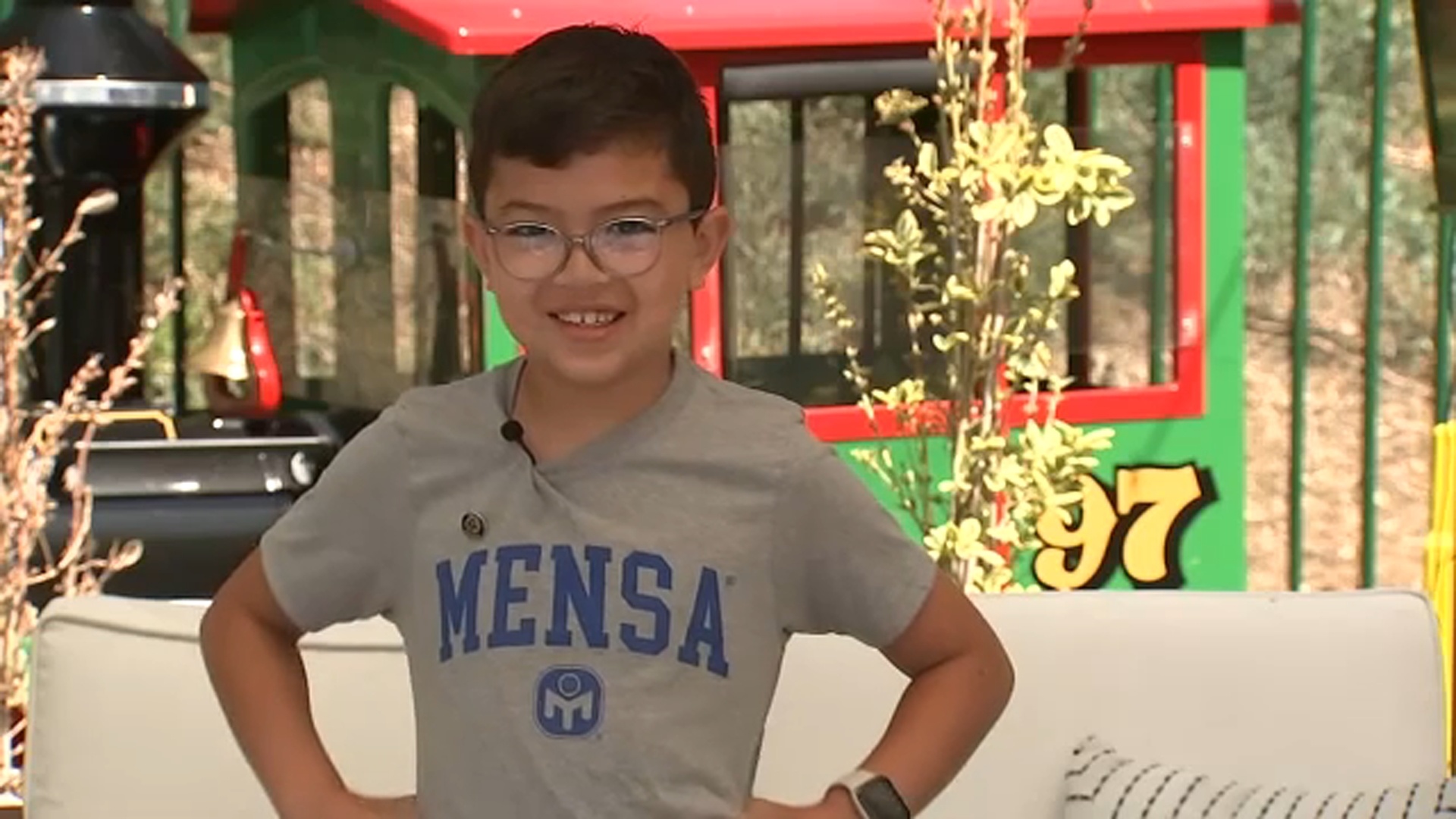 ৮ বছর বয়সী শিশু আইনস্টাইনের সমতুল্য আইকিউ নিয়ে মেনসা'তে ৮ বছর বয়সী শিশু আইনস্টাইনের সমতুল্য আইকিউ নিয়ে মেনসা'তে