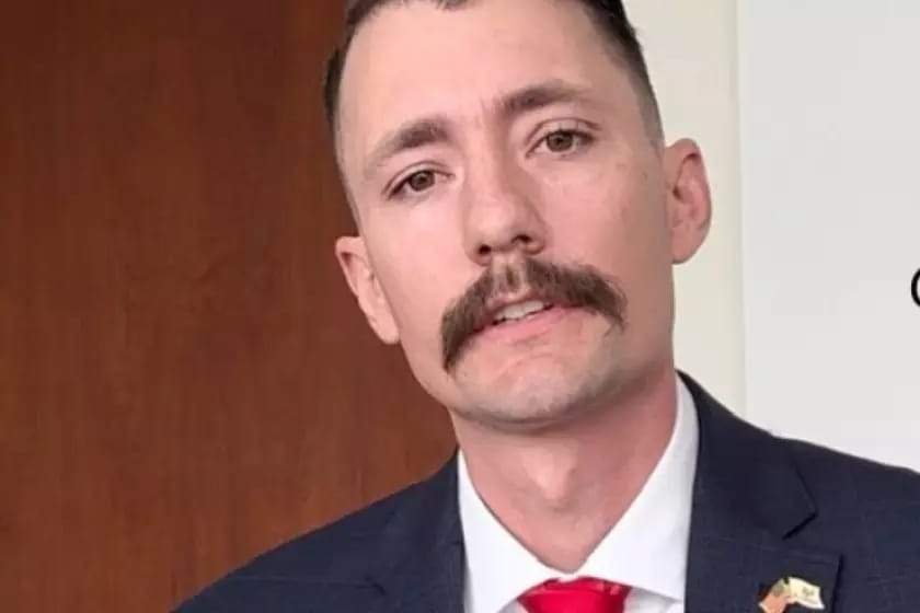 এল.এ. কাউন্টি শেরিফ ডেপুটির বিরুদ্ধে অভিযোগ হ্রাস: ফেডারেল বিচারকের সিদ্ধান্তে প্রতিবাদ ও বিতর্ক এল.এ. কাউন্টি শেরিফ ডেপুটির বিরুদ্ধে অভিযোগ হ্রাস: ফেডারেল বিচারকের সিদ্ধান্তে প্রতিবাদ ও বিতর্ক