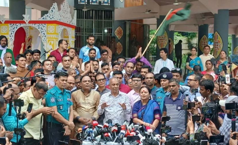 পূজা অ্যাপ' দিয়ে সুরক্ষা জোরদার: উপদেষ্টা বললেন, এটি নিরাপদ উৎসবের চাবিকাঠি।