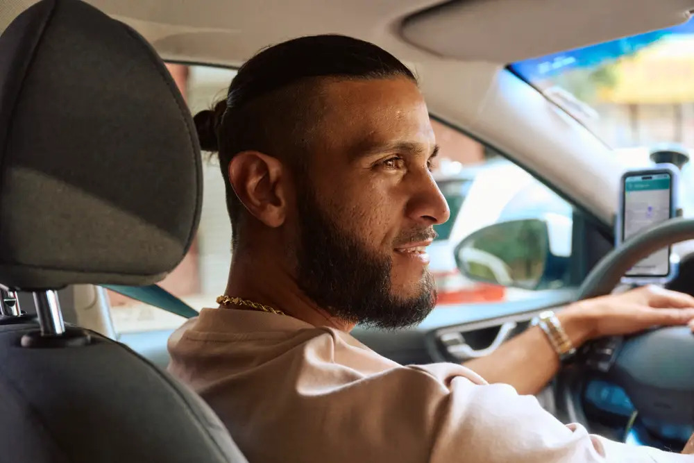 রোবোট্যাক্সি যুগে নতুন সুযোগ দেখতে পাচ্ছে গিগ কর্মীরা: লিফট নির্বাহী রোবোট্যাক্সি যুগে নতুন সুযোগ দেখতে পাচ্ছে গিগ কর্মীরা: লিফট নির্বাহী