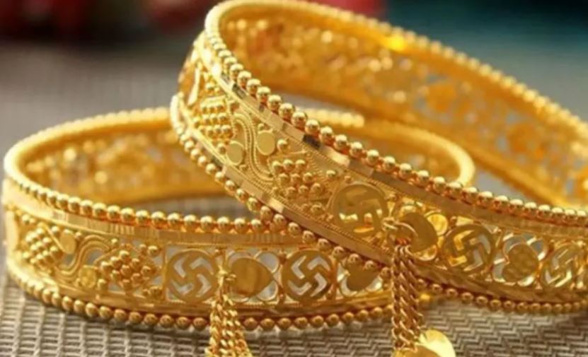 স্বর্ণের ভরি আবারও ২ লাখের ওপরে স্বর্ণের ভরি আবারও ২ লাখের ওপরে