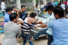 শিক্ষার্থী-শিক্ষকদের ওপর ফের ছাত্রলীগের হামলা