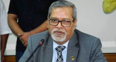 ভোট কেন্দ্রে সাংবাদিকরা বেশি সময় অবস্থান করতে পারবেন না : সিইসি