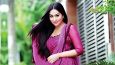 অভিনয়ে মমর একযুগ