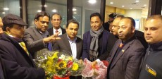 ইতালি বিমান বন্দরে অর্থমন্ত্রী আ হ ম মোস্তফা কামালকে অভ্যর্থনা