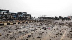 কাশ্মিরে পুলিশ বাসে হামলায় নিহত ৪২