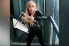 ভাইরাল হতে গিয়ে পুলিশের হাতে গ্রেপ্তার