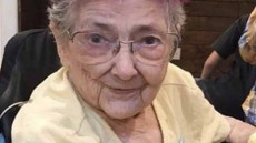 উল্টো দিকে অঙ্গপ্রত্যঙ্গ নিয়েও ৯৯ বছরের জীবন নারীর