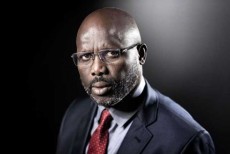 সাপের ভয়ে অফিসে যেতে পারছেন না লাইবেরিয়ার প্রেসিডেন্ট