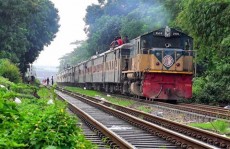 ২২ ঘণ্টা পর সিলেটের সঙ্গে সারদেশের রেল যোগাযোগ চালু