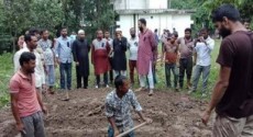 রক্তের বিনিময়ে হলেও এরশাদের লাশ পল্লী নিবাসেই দাফন করা হবে : রংপুর মেয়র