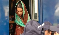 মুক্তি পেলেন মিন্নি, বাসায় ফিরলেন অ্যাম্বুলেন্সযোগে