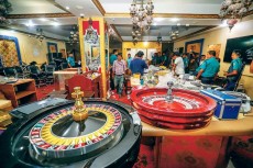 ক্যাসিনোর টাকার ভাগ পেতে মন্ত্রী-এপিমরা!