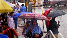 বৃষ্টিতে রাজধানীতে তীব্র ভোগান্তি