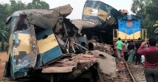 ব্রাহ্মণবাড়িয়ায় দুর্ঘটনা: অটো ব্রেকে ট্রেন রেখে ঘুমাচ্ছিলেন চালকরা