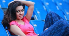 প্রেম করছি, বিয়ে করব আগামী বছর: জয়া আহসান