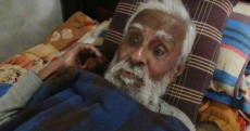 টাকার অভাবে চিকিৎসা করাতে পারছেন না এক অসহায় ভাষাসৈনিক!