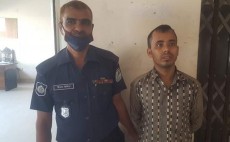 ছুটি না দেওয়ায় পোশাক কারখানায় আগুন দিলো শ্রমিক