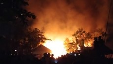 কিশোরগঞ্জে গ্যাস সিলিন্ডার বিস্ফোরণে ভয়াবহ অগ্নিকাণ্ড