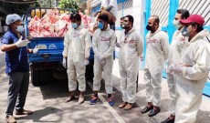 অসহায় মানুষের পাশে ‘ইত্যাদি’ পরিবার