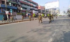 মধ্যবিত্তদের দেখার কেউ নেই!