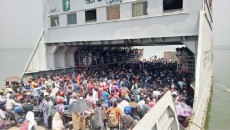 খুলে দেওয়া হচ্ছে গার্মেন্টস, পায়ে হেঁটে ঢাকার দিকে ছুটছে শ্রমিকরা