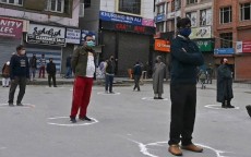 ২০২২ পর্যন্ত সামাজিক দূরত্ব মেনে চলতে হবে: গবেষণা