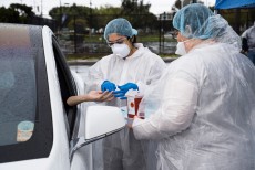 লস এঞ্জেলেস কাউন্টিতে করোনা সংক্রমণ কমেছে, তবে এখনো রয়েছে ঝুঁকিতে