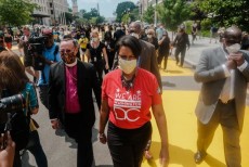 ট্রাম্পের পেশীশক্তির জবাব দিলেন ওয়াশিংটন মেয়র