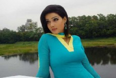 মাহিকে 'বাদ' দিল জাজ মাল্টিমিডিয়া