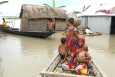 দেশের ৩৩ জেলায় ১১ লাখের বেশি পরিবার বন্যায় ক্ষতিগ্রস্ত
