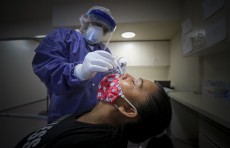 মৃতের সংখ্যা কমলেও অর্থনীতি শিগগিরই চাঙ্গা হচ্ছে না ক্যালিফোর্নিয়ায়