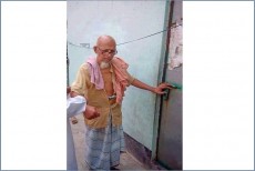 বাংলার সেরা কোরআনের শিল্পী বিনাচিকিৎসায় মারা যাচ্ছেন