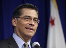 ট্রাম্পের বিরুদ্ধে শততম বারের মতো মামলা করলো ক্যালিফোর্নিয়া