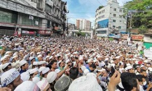 ফ্রান্সে মহানবীকে অপমানের প্রতিবাদে উত্তাল সারাদেশ