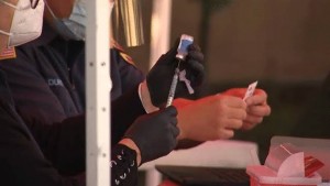 লস এঞ্জেলেস কাউন্টিতে টিকা সংকট চরমে