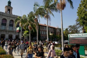 শীঘ্রই খুলবে না লস এঞ্জেলেসের স্কুল ক্যাম্পাস