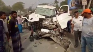 ফরিদপুরে দিনের শুরুতে সড়কে ঝরল সাত প্রাণ