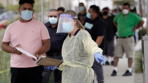 লস এঞ্জেলেসে তরুণদের মধ্যে কমেনি সংক্রমণ: উদ্বিগ্ন স্বাস্থ্য কর্মকর্তারা