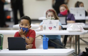ক্যালিফোর্নিয়ার চার স্কুল ডিসট্রিক্টের শিক্ষার্থীরা ফিরছে ক্লাসরুমে
