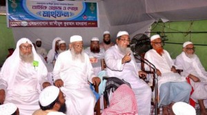 মামলার আলামত হিসেবে হেফাজত নেতাদের ওয়াজের ভিডিও খুঁজছে পুলিশ