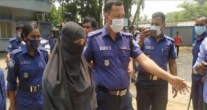 মামুনুল হকের বিরুদ্ধে বিয়ের প্রলোভন দেখিয়ে ধর্ষণের মামলা করলেন ঝর্ণা