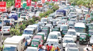 ঢাকাসহ সারা দেশে গণপরিবহণ ছাড়া সব কিছুই স্বাভাবিক