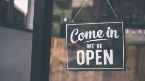 করোনা পরিস্থিতির উন্নতি: বিধি-নিষেধের সর্বনিম্ন পর্যায়ে লস এঞ্জেলেস