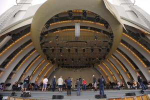 ফ্রি কনসার্ট নিয়ে ফিরছে হলিউড বাউল