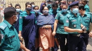 পাসপোর্ট জমা দেওয়ার শর্তে জামিন পেলেন সাংবাদিক রোজিনা