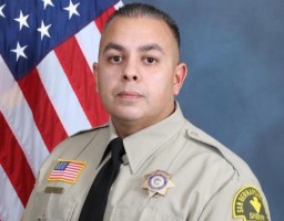 চোরকে ধাওয়া করতে যেয়ে গুলিতে ডেপুটির মৃত্যু