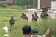 ভারতের পাকিস্তানি অনুপ্রবেশকারীদের হামলায় নিহত ৯ জন