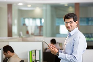 কর্মক্ষেত্রে সফল হবেন যেভাবে