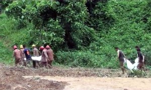 কক্সবাজারে পাহাড় ধসে রোহিঙ্গাসহ নিহত ৬